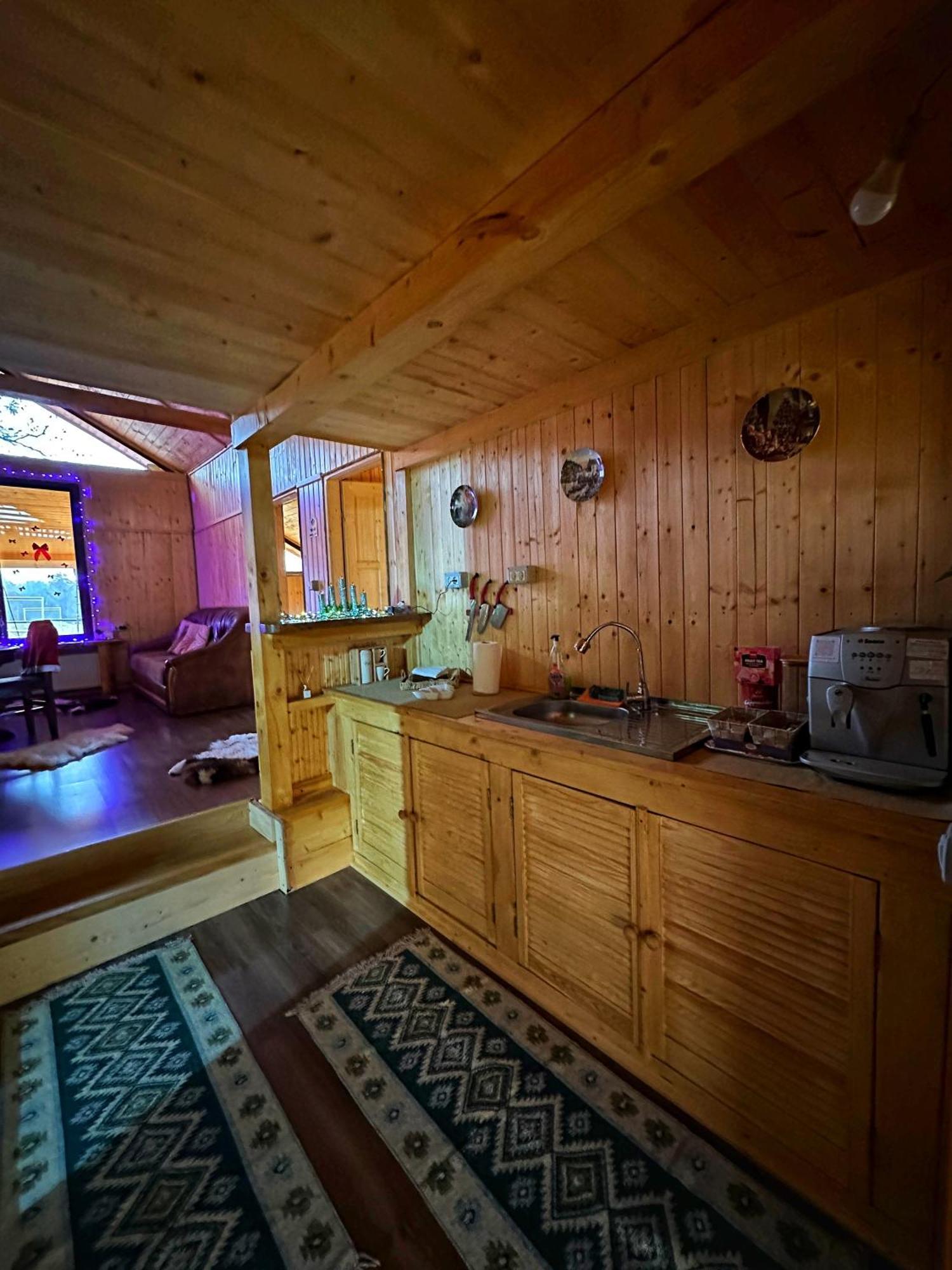 Villa Casuta Din Stejari-Transalpina à Novaci-Străini Extérieur photo
