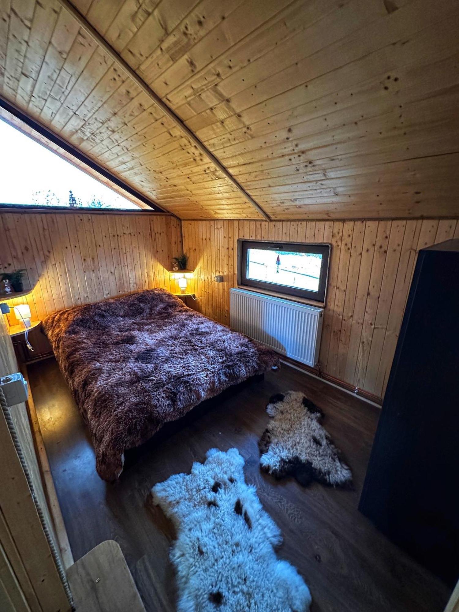 Villa Casuta Din Stejari-Transalpina à Novaci-Străini Extérieur photo