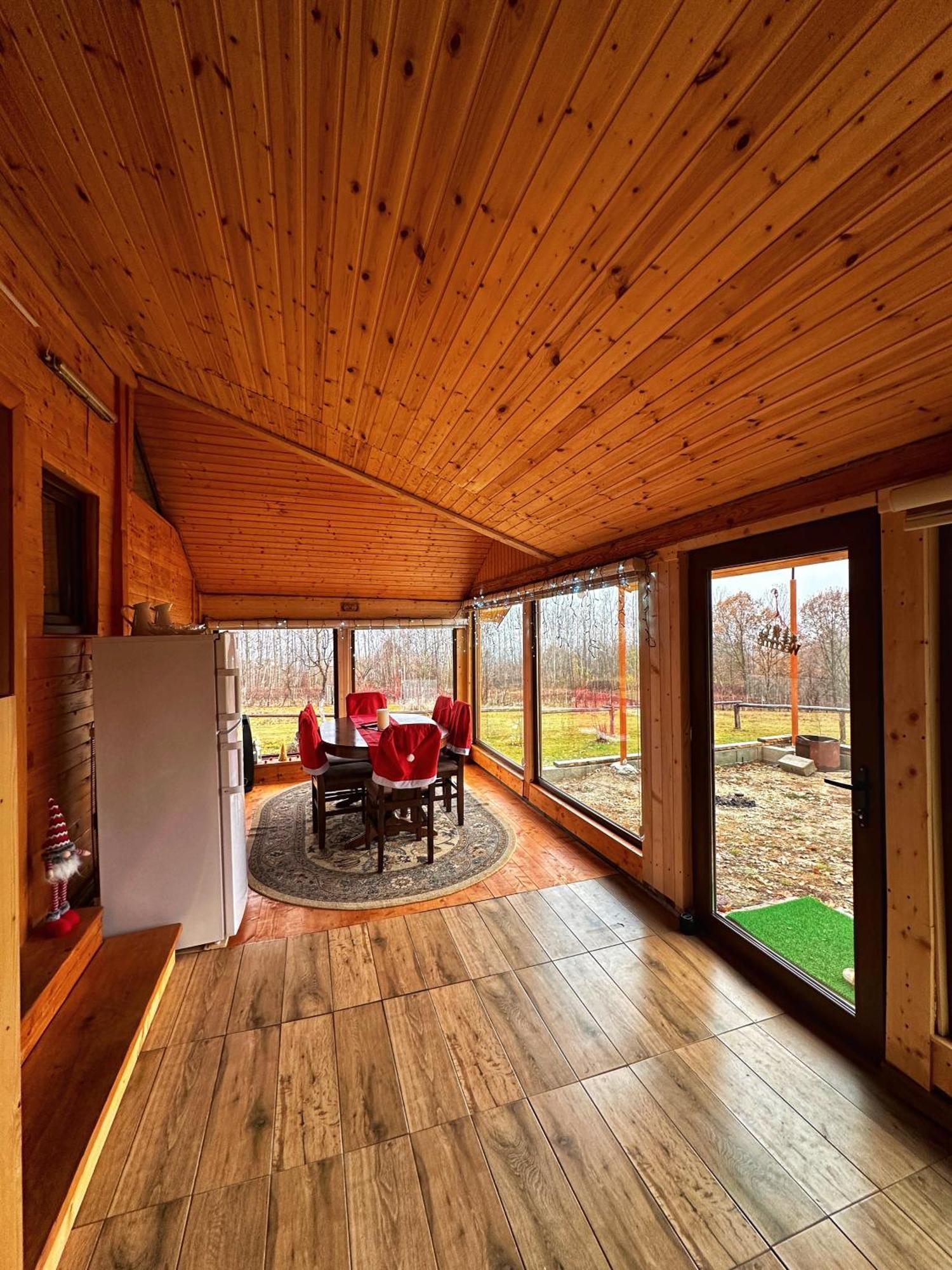 Villa Casuta Din Stejari-Transalpina à Novaci-Străini Extérieur photo