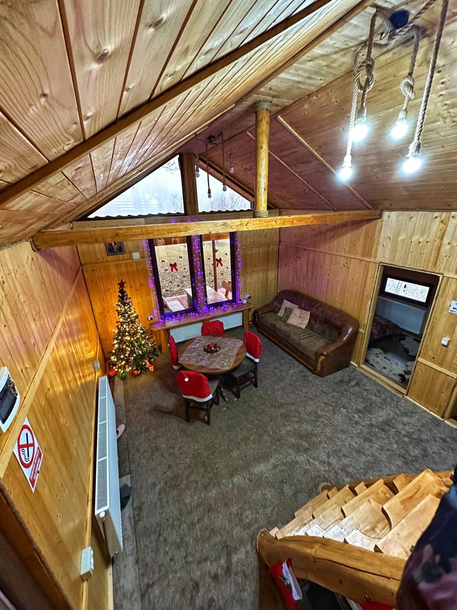 Villa Casuta Din Stejari-Transalpina à Novaci-Străini Extérieur photo